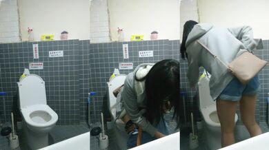 ⚫️⚫️牛逼大神360度偸拍快餐店女厕，多位学生妹小姐姐入镜，有的美眉很警觉，差点翻车 (8)